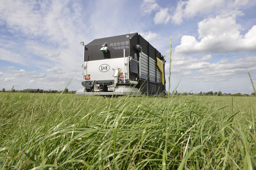 The Lely Exos concept is the first fully autonomous system for harvesting and feeding fresh grass in the barn during the growing season. Photo: Lely