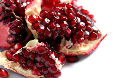 Pomegranate peel shows great promise in reducing heat stress in broilers. Photo: MaxPixel