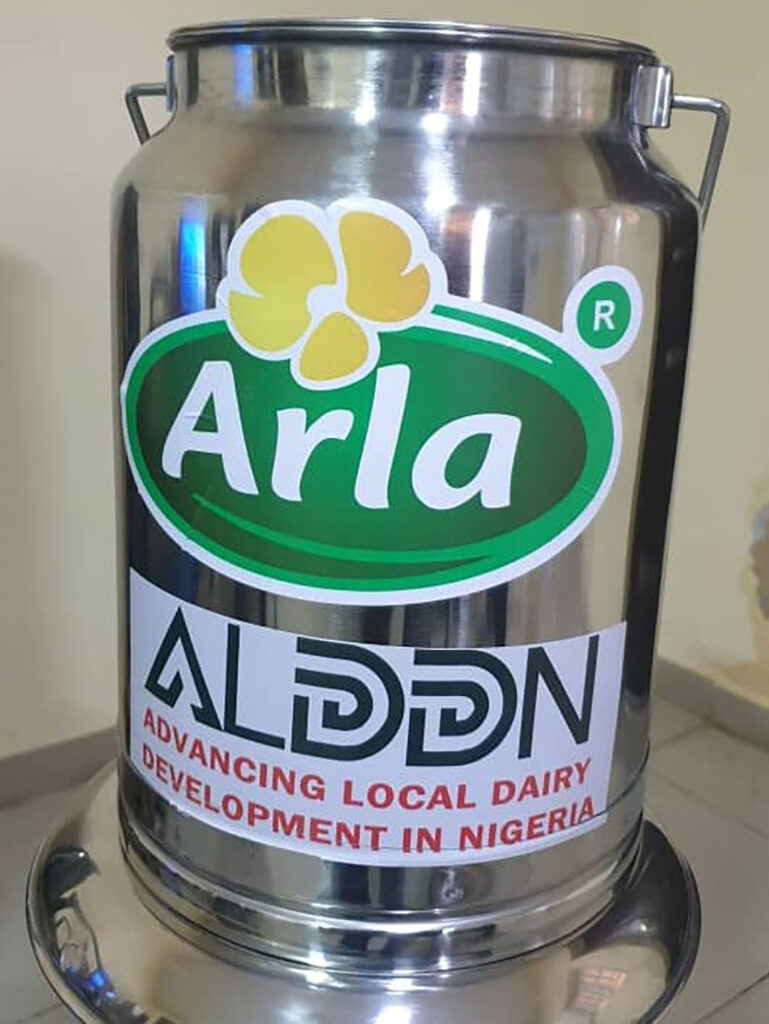 Special containers for milk delivery have been distributed to the local farmers in Nigeria. Photo: Snorri Sigurdsson