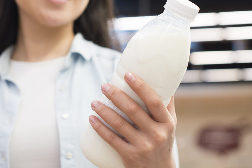 While milk is often used as a loss leader within retail outlets to encourage consumers to return tot he store, this can have an adverse effect on prices received by farmers. Photo: Freepik