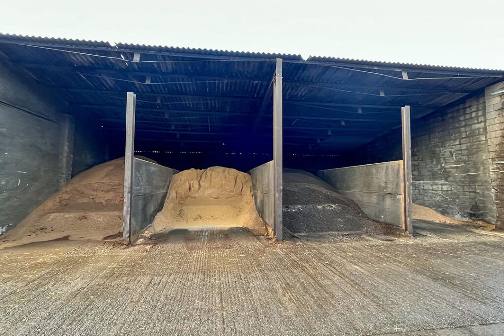 Farm visit: a tour around a typical British dairy farm - Dairy Global