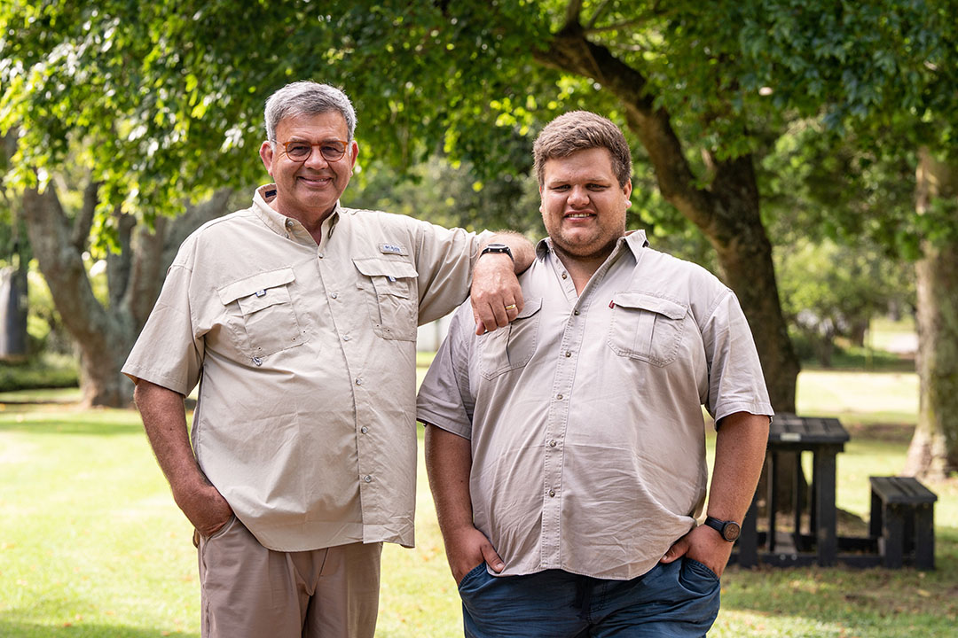 Father and son Bonnen and Dean Biggs successfully farm dairy where most farmers would struggle to break even. Their dryland farm runs 1350 cows, mostly on pasture. Photo: Rieghard Janse van Rensburg