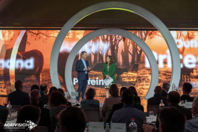 Brett Stuart, president of Global AgriTrends, in conversation with Tanya Beckett, a journalist from the BBC moderating AgriVision. Photos: Sunita van Es-Sahota