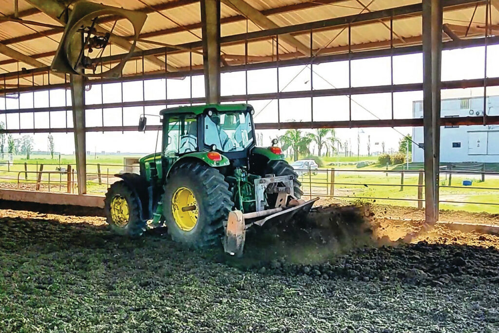 Peanut shells form the basis of the compost. This is aerated every day. The compost is removed once a year and restarted.